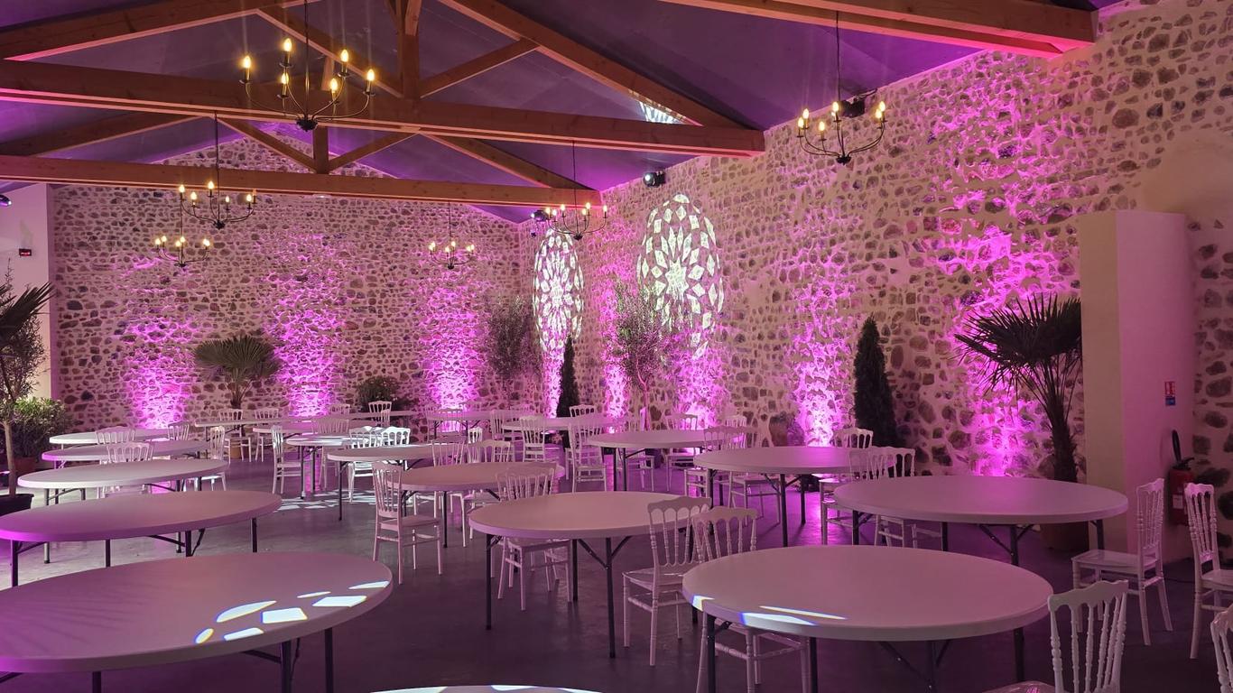 Chateau-de-gorze_mariage-gites_salle